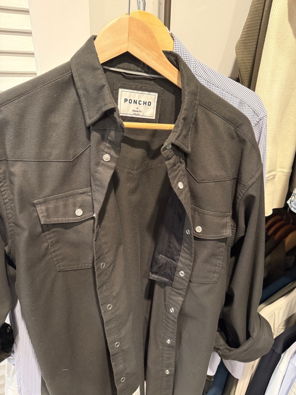 PONCHO Men's Casual Button-Down Shirt in Charcoal